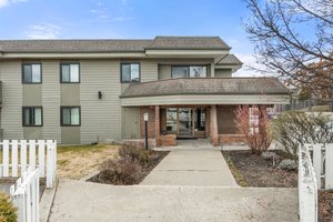 1565 Noble Ct, Kelowna, BC V1Y 8K8, Canada Photo 0