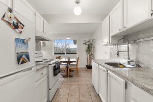 1565 Noble Ct, Kelowna, BC V1Y 8K8, Canada Photo 11