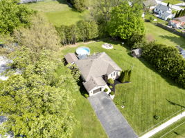  Photo 0