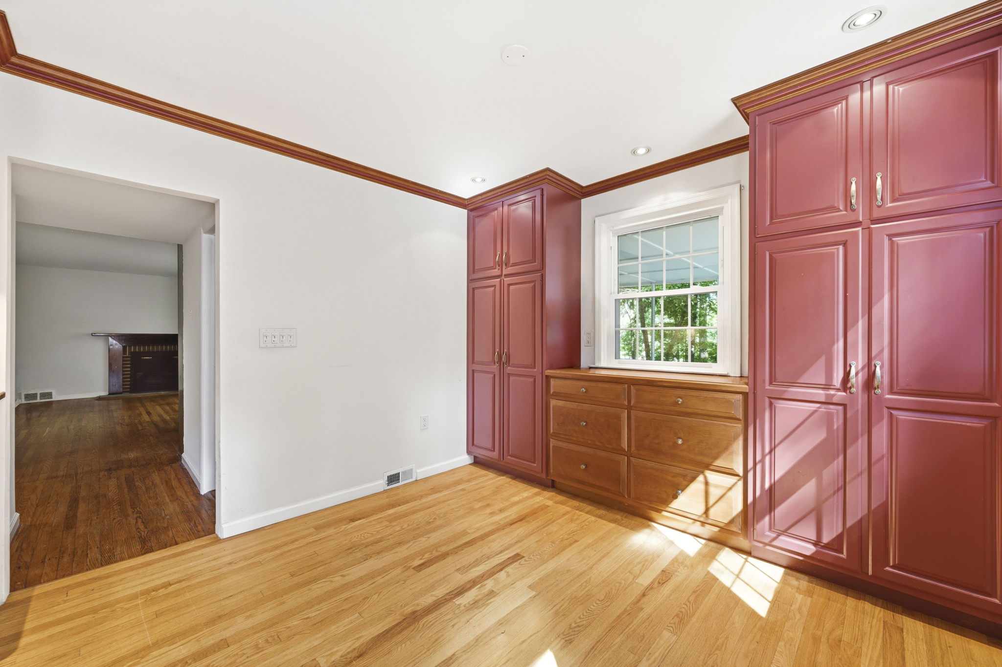 Interiors (20)