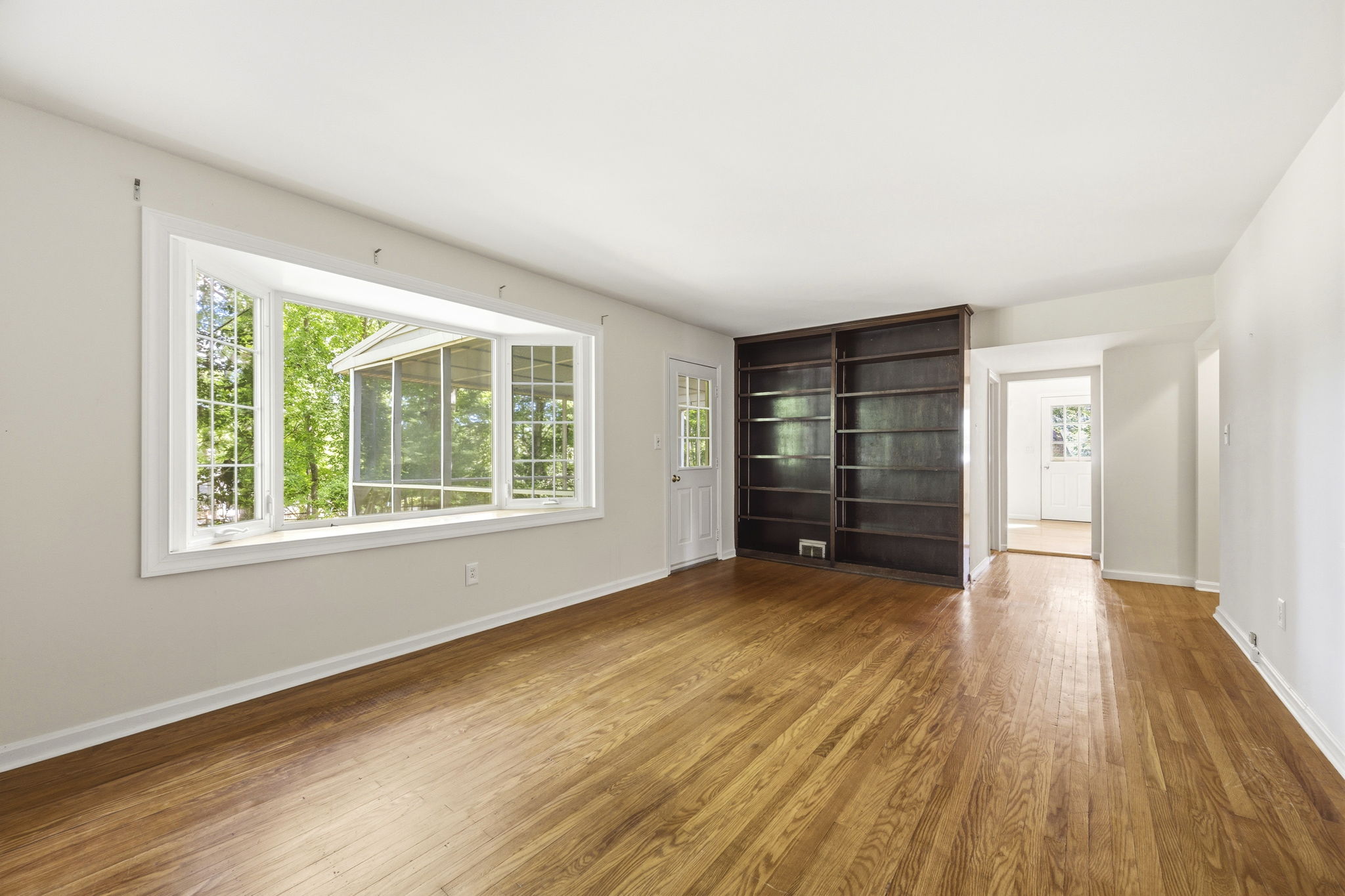 Interiors (27)