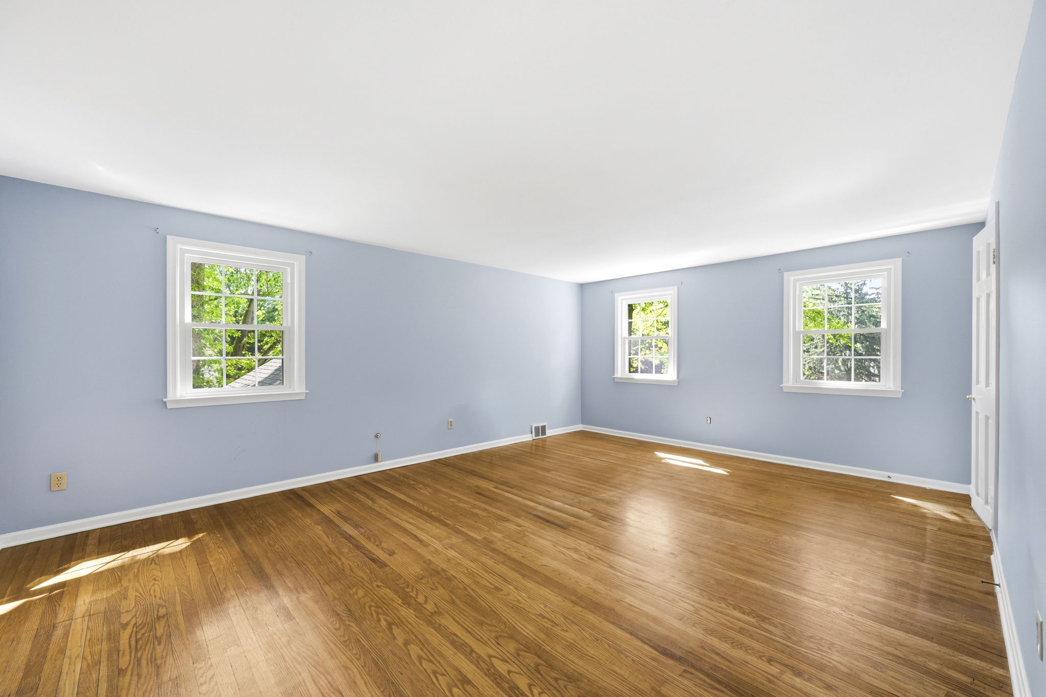 Interiors (39)
