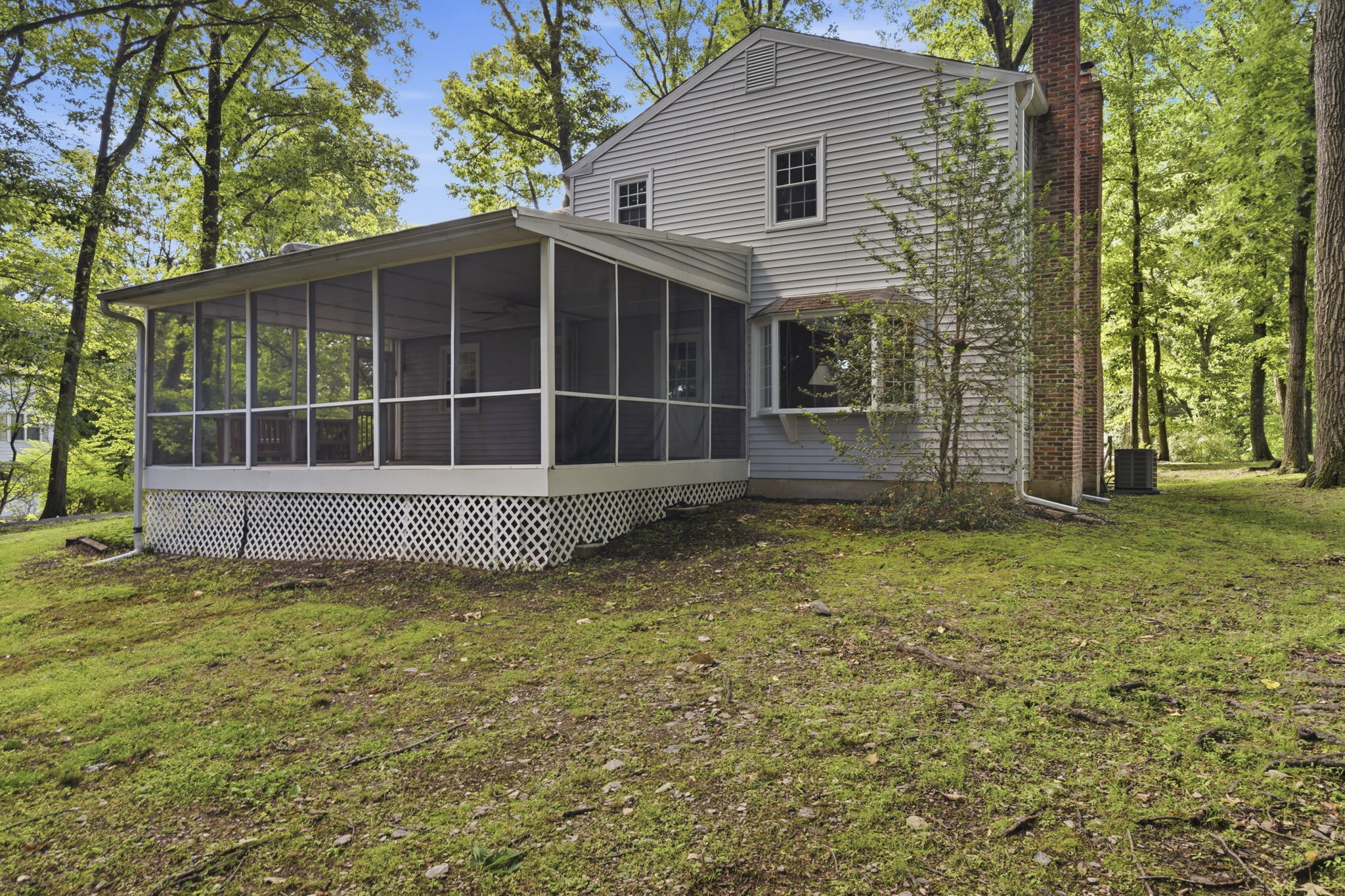 Rear Exteriors (4)