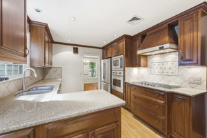 Interiors (18)