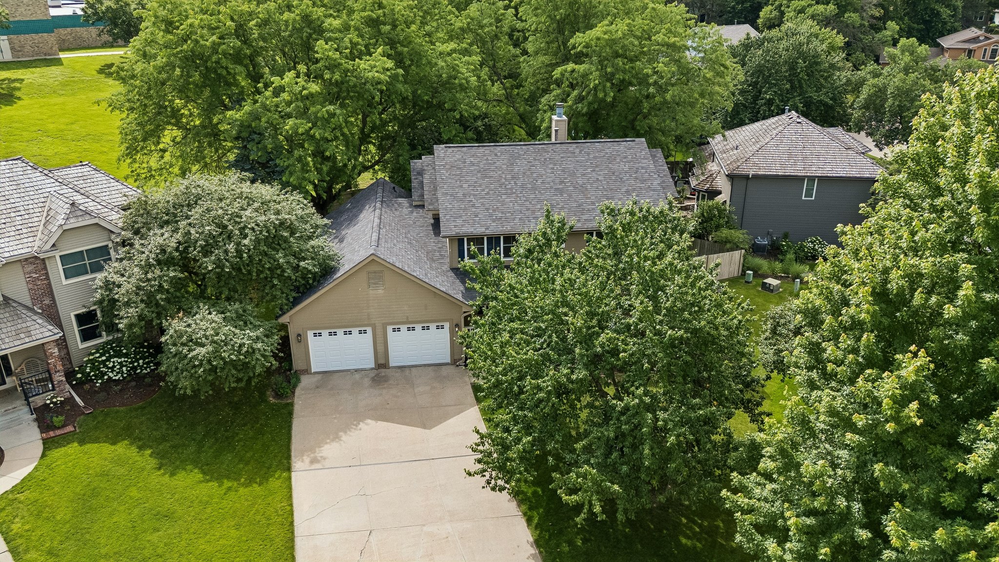 9066 - 15661 Lamp St_001.jpg