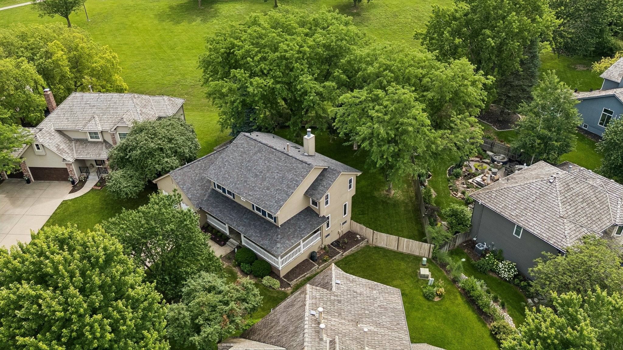 9066 - 15661 Lamp St_006.jpg