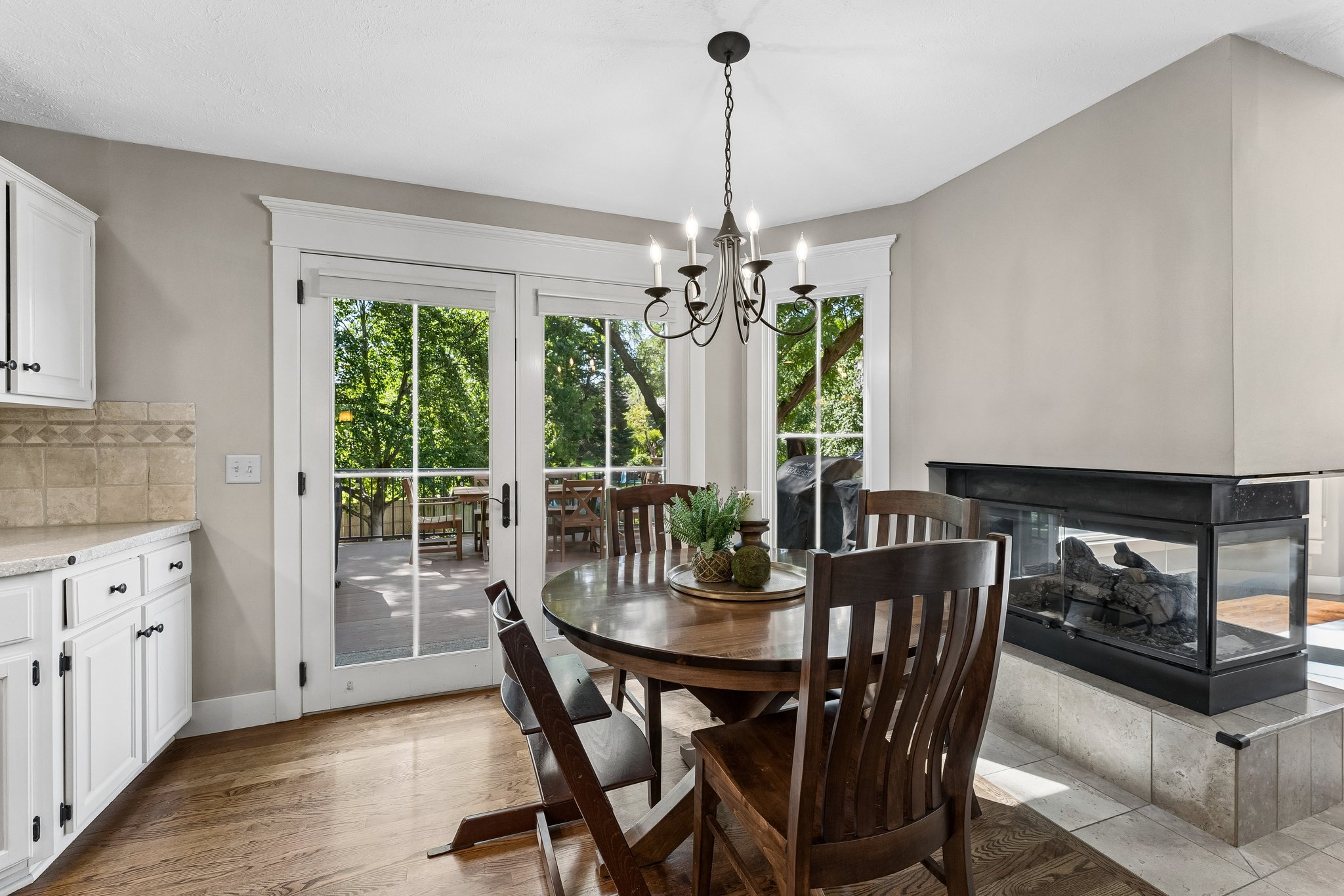 9066 - 15661 Lamp St_015.jpg