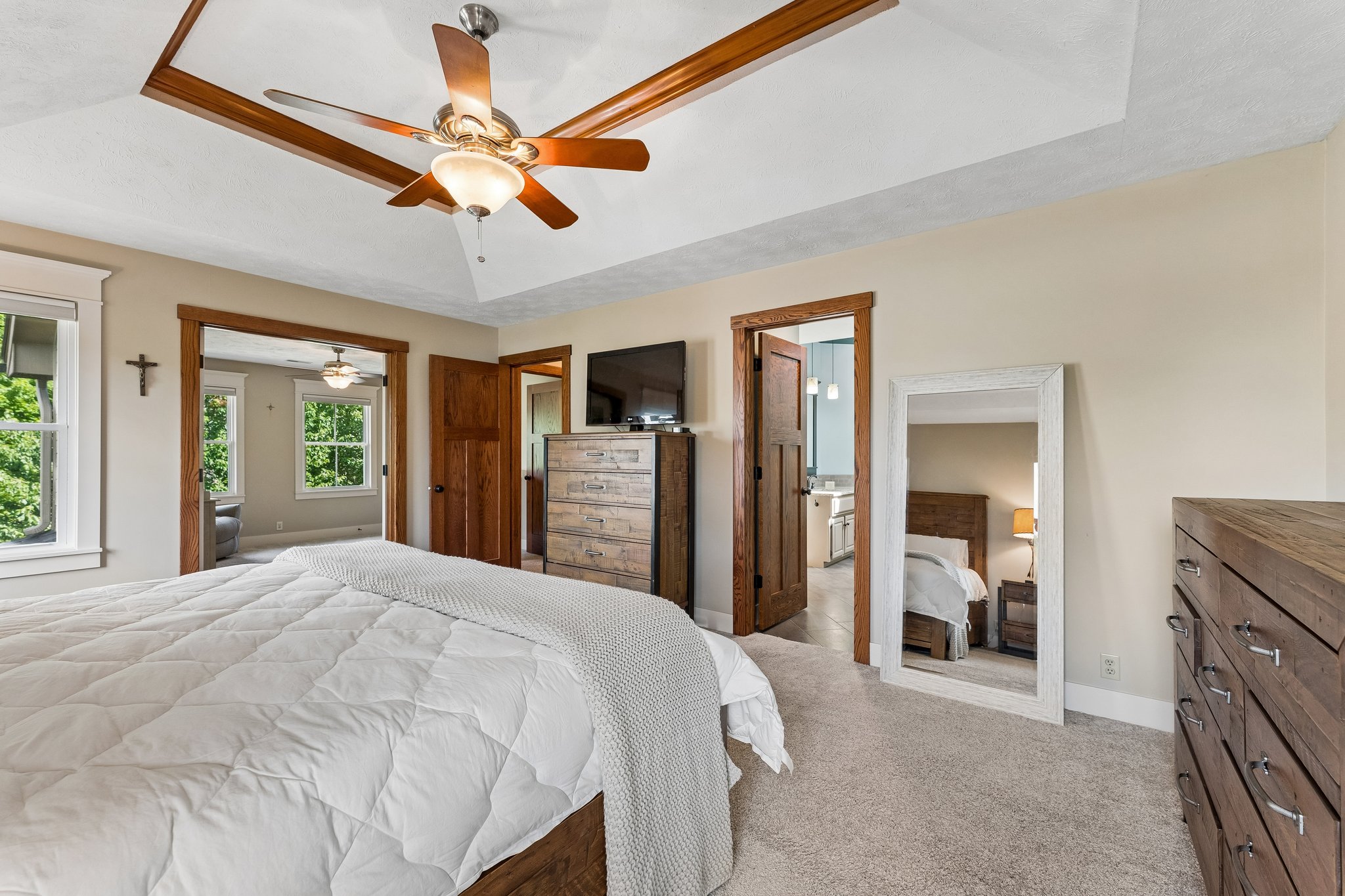 9066 - 15661 Lamp St_017.jpg