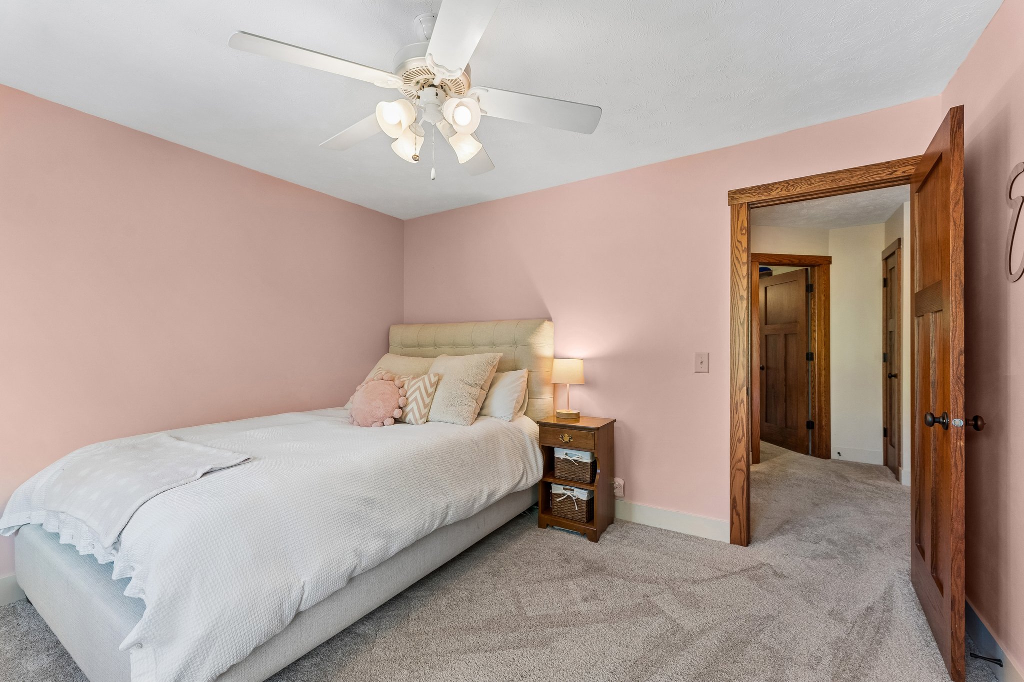 9066 - 15661 Lamp St_021.jpg