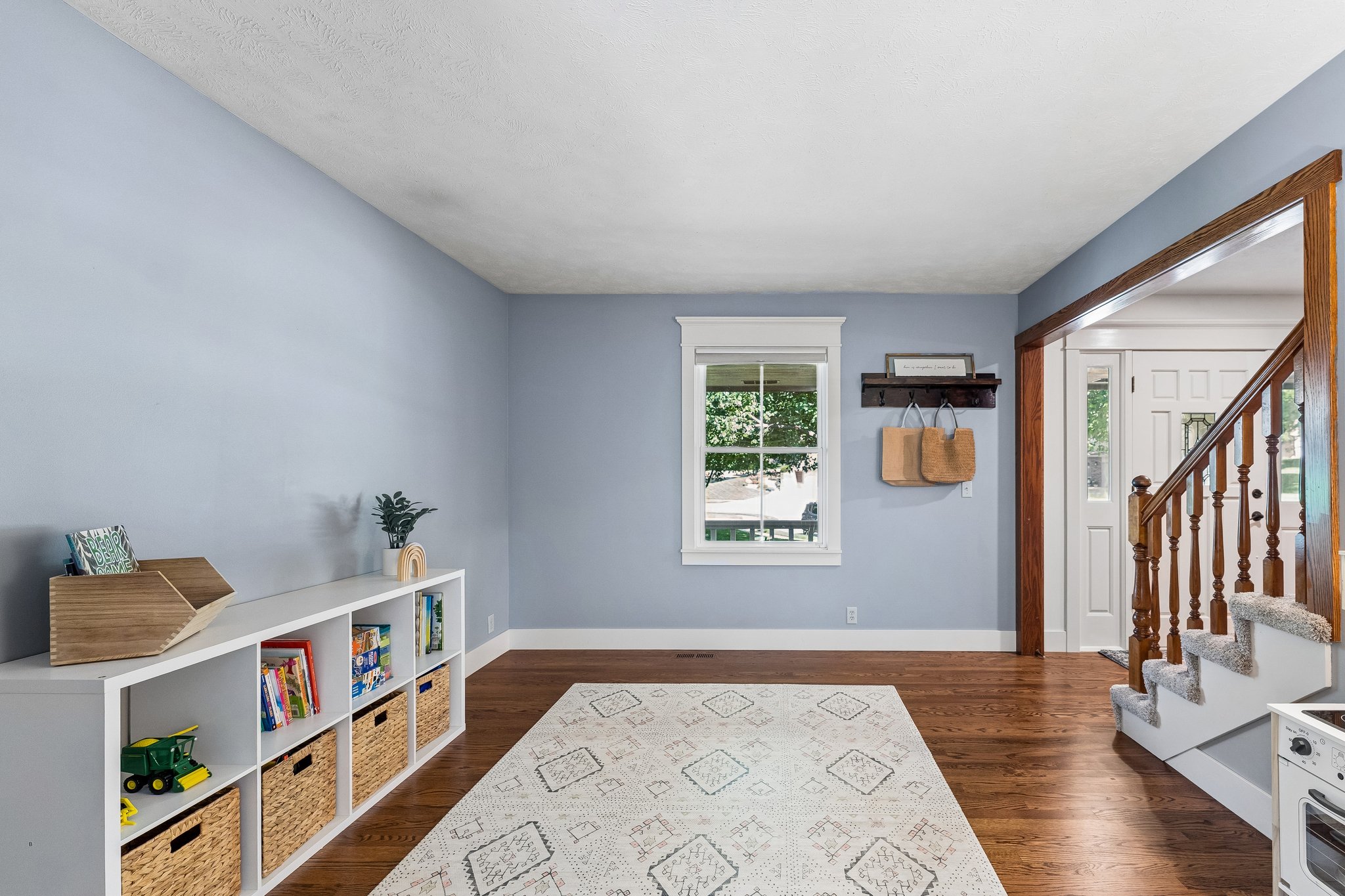 9066 - 15661 Lamp St_032.jpg