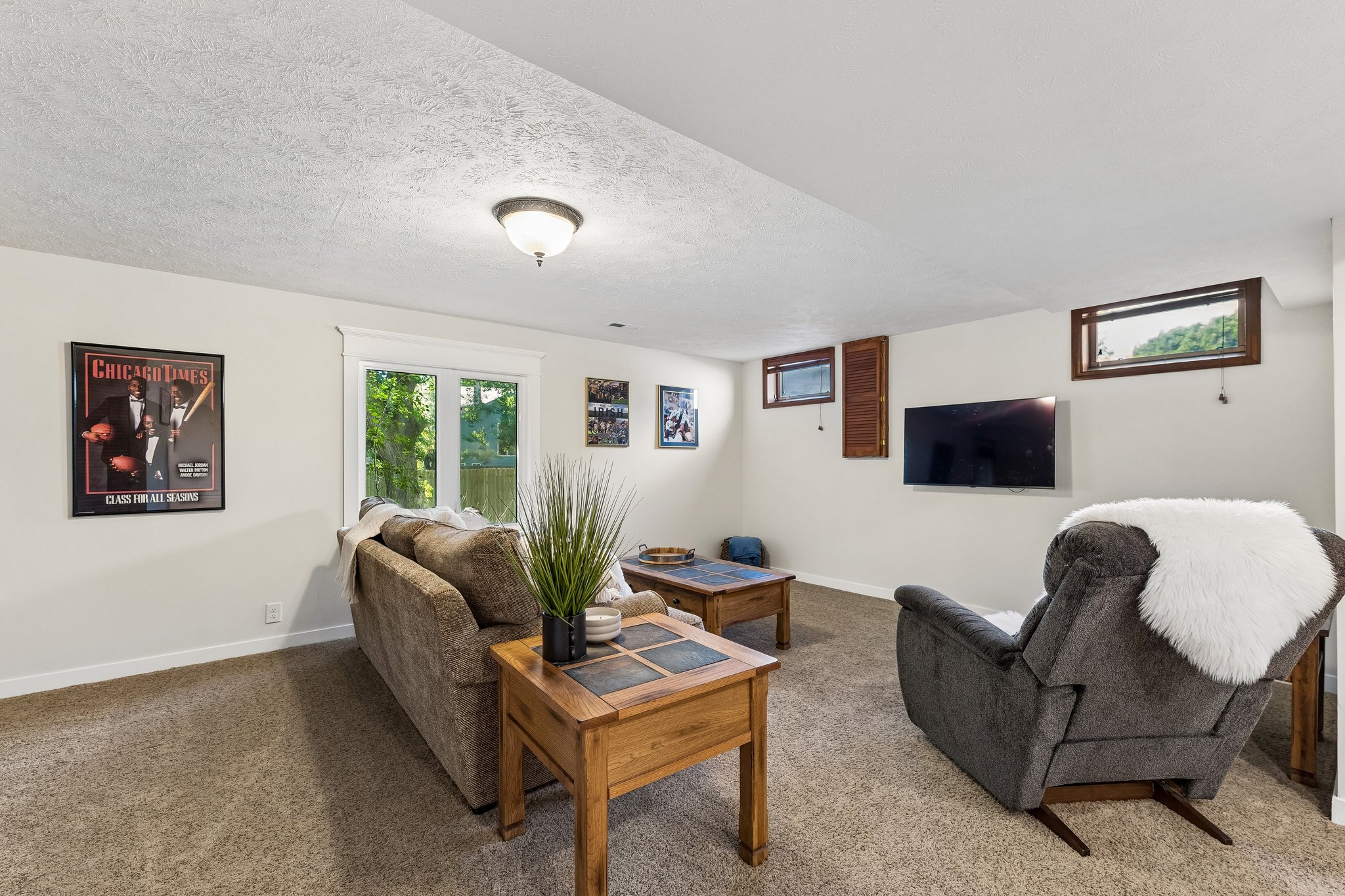 9066 - 15661 Lamp St_036.jpg