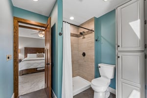 9066 - 15661 Lamp St_019.jpg