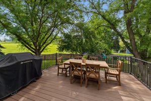 9066 - 15661 Lamp St_045.jpg