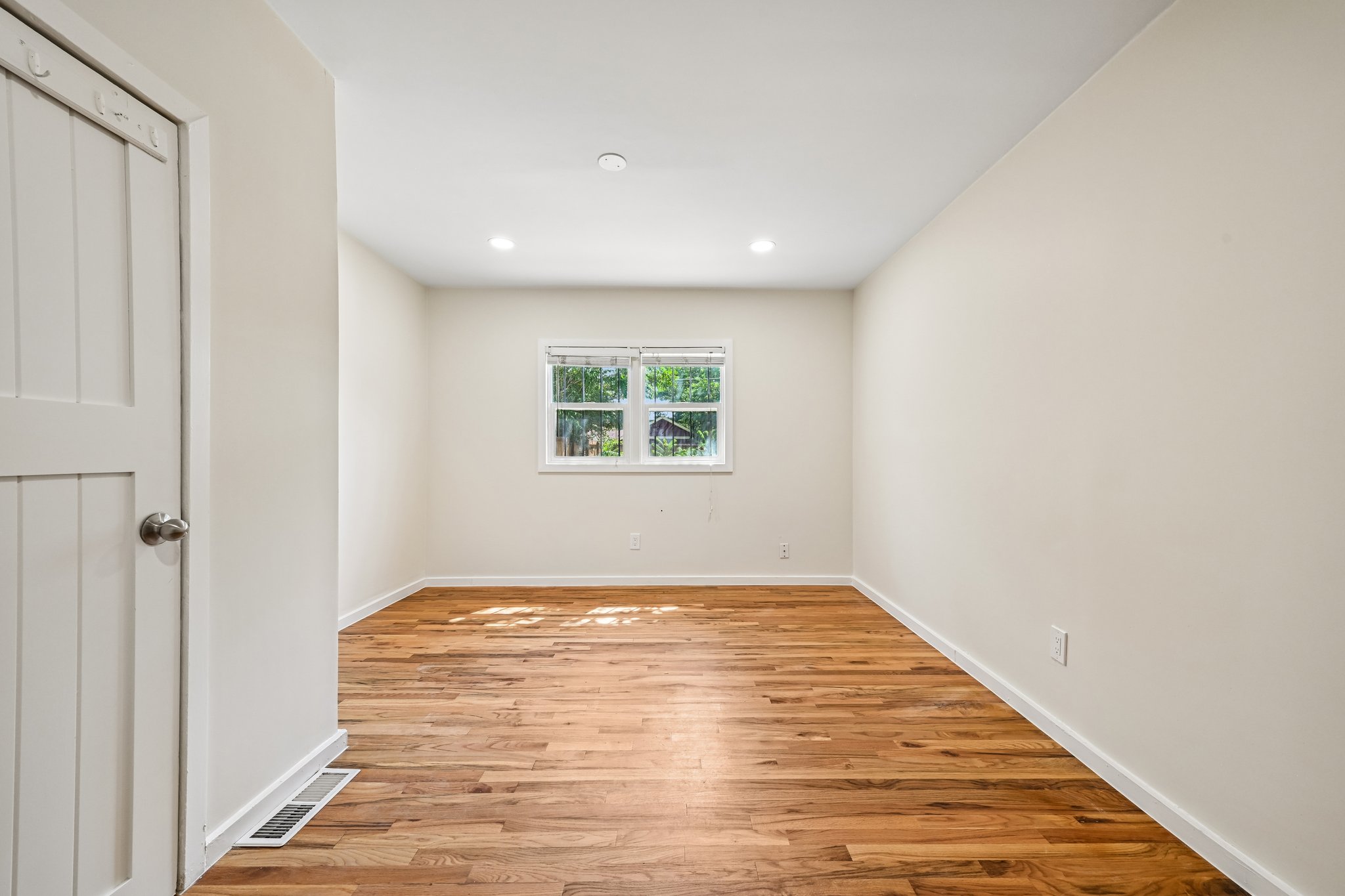 Beeler St-S2207-025.jpg