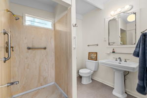  Photo 45
