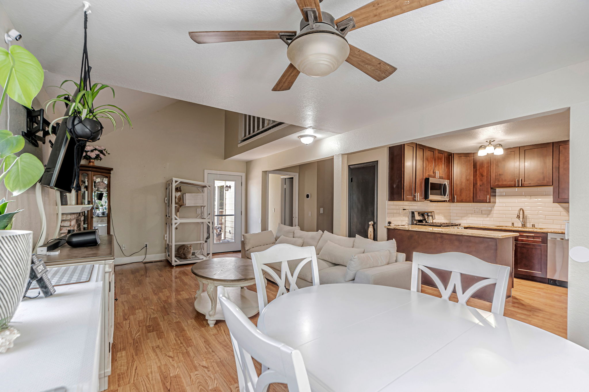 014_1569 Yardley St