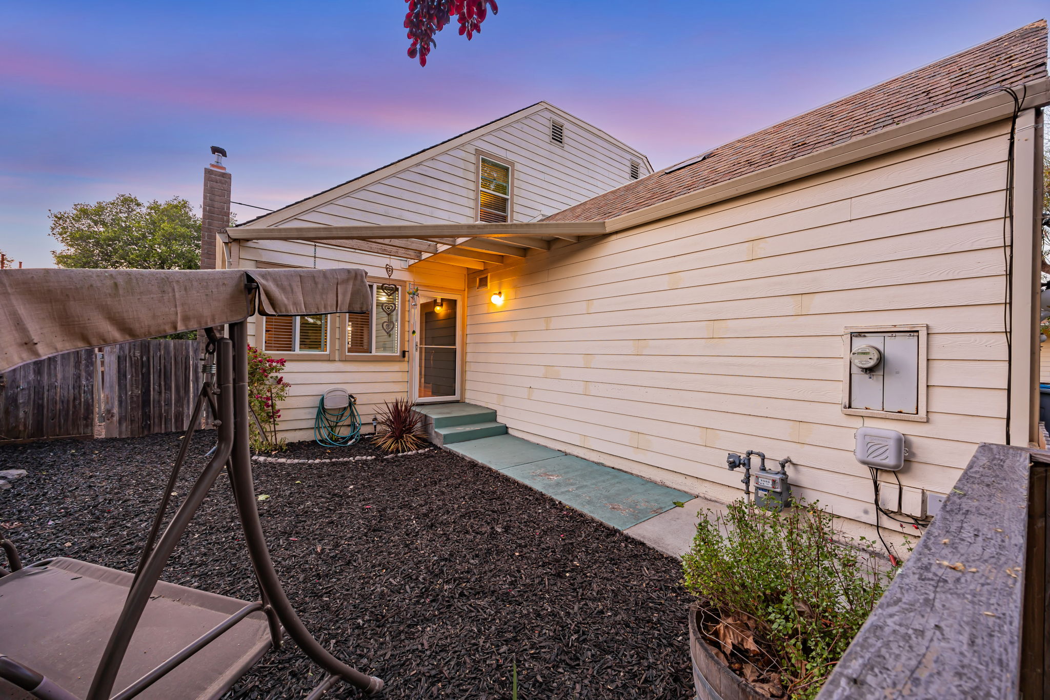 011_TWILIGHT_ 1569 Yardley