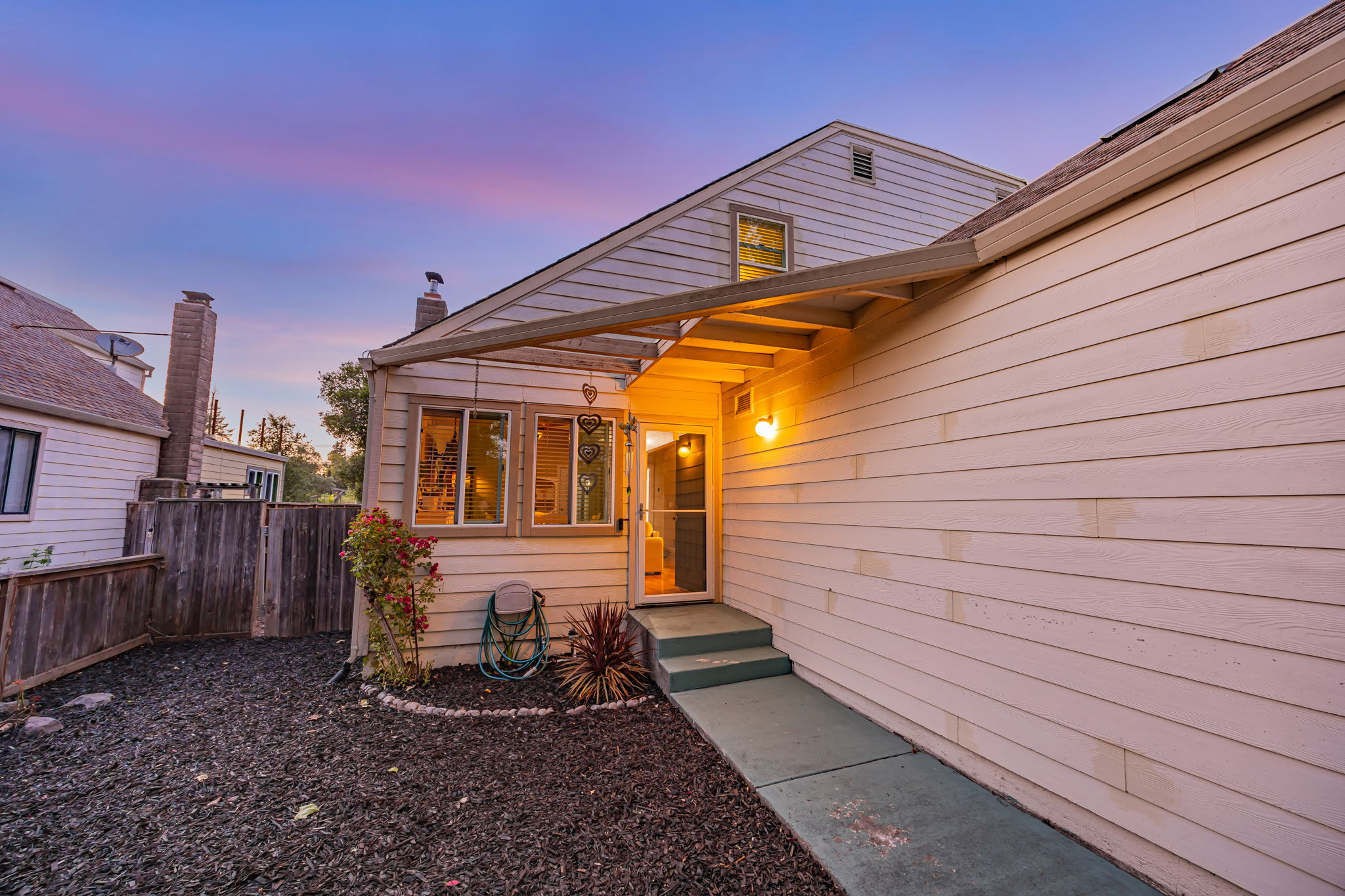 026_TWILIGHT_ 1569 Yardley