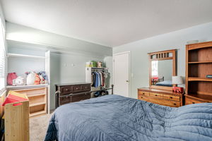 024_1569 Yardley St