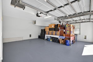 Garage 1 of 2