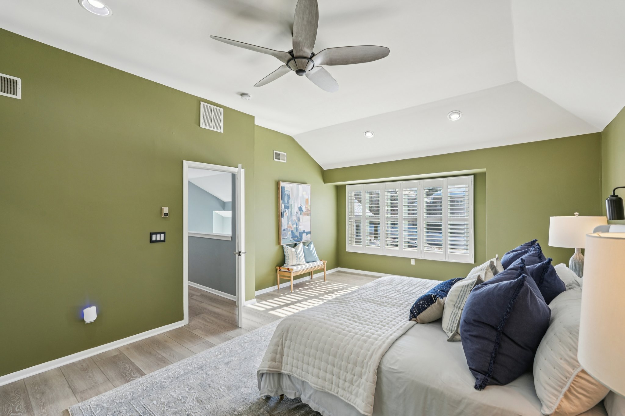 Clarken Dr-S3001-041.jpg