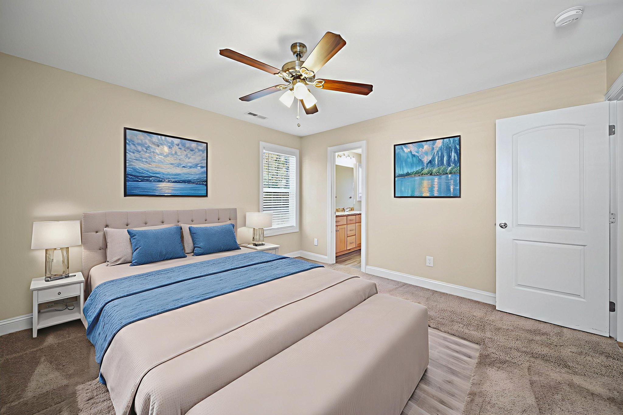 DSC09449_print virtually staged.jpeg