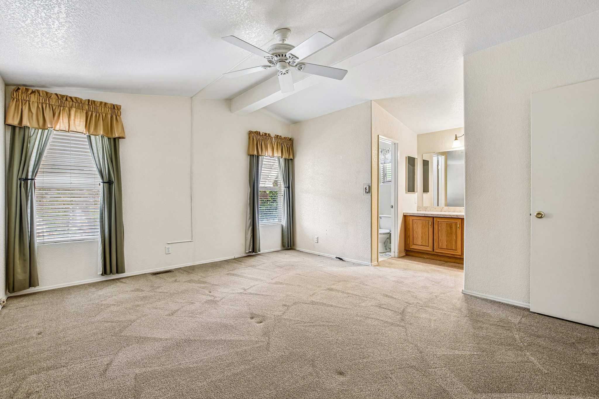 Danielle Way-S2904-016.jpg