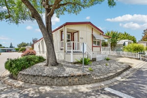 Danielle Way-S2904-002.jpg