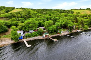  Photo 48