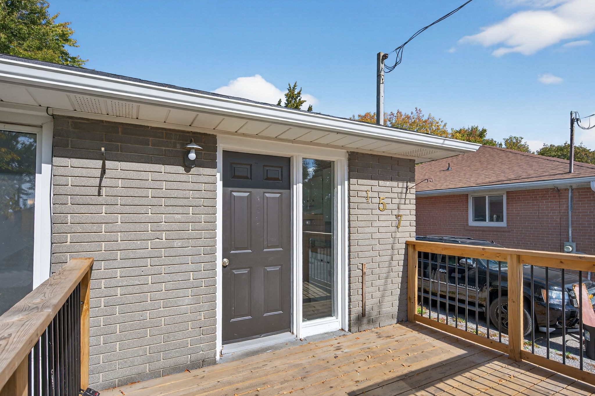 157 Septonne Ave Newmarket, ON L3Y 2W4
