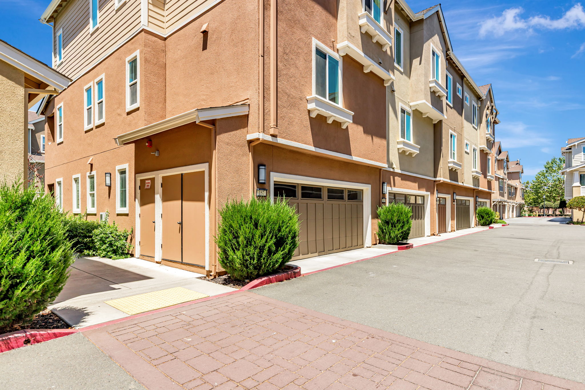046_157 Triggs Ln