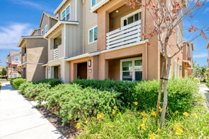 001_157 Triggs Ln