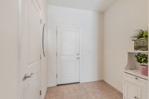 004_157 Triggs Ln