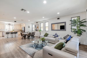 006_157 Triggs Ln