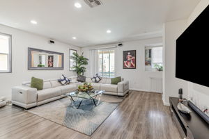 009_157 Triggs Ln