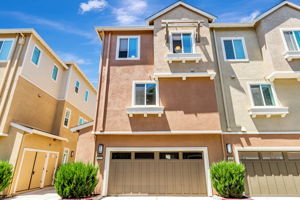 045_157 Triggs Ln