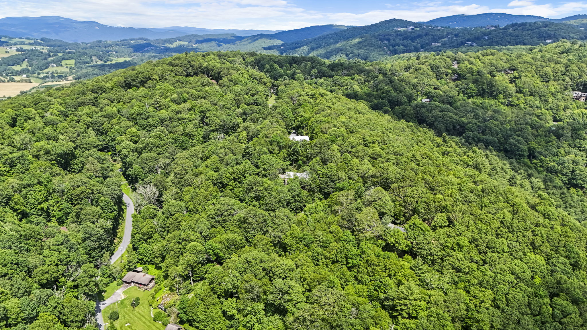 DJI_20250624032702_0985_D