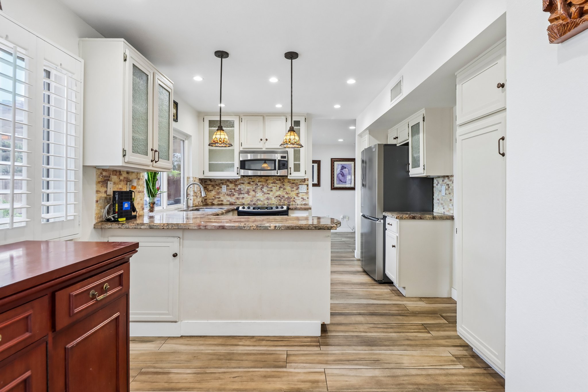 Max Ave-S1206-013.jpg