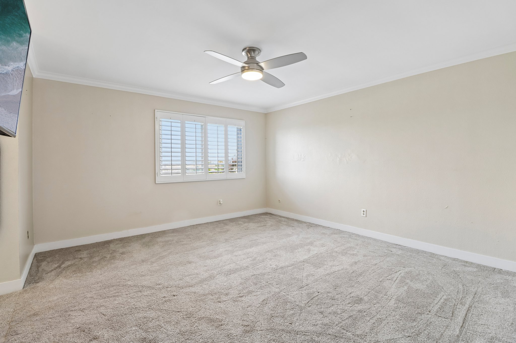Max Ave-S1206-026.jpg