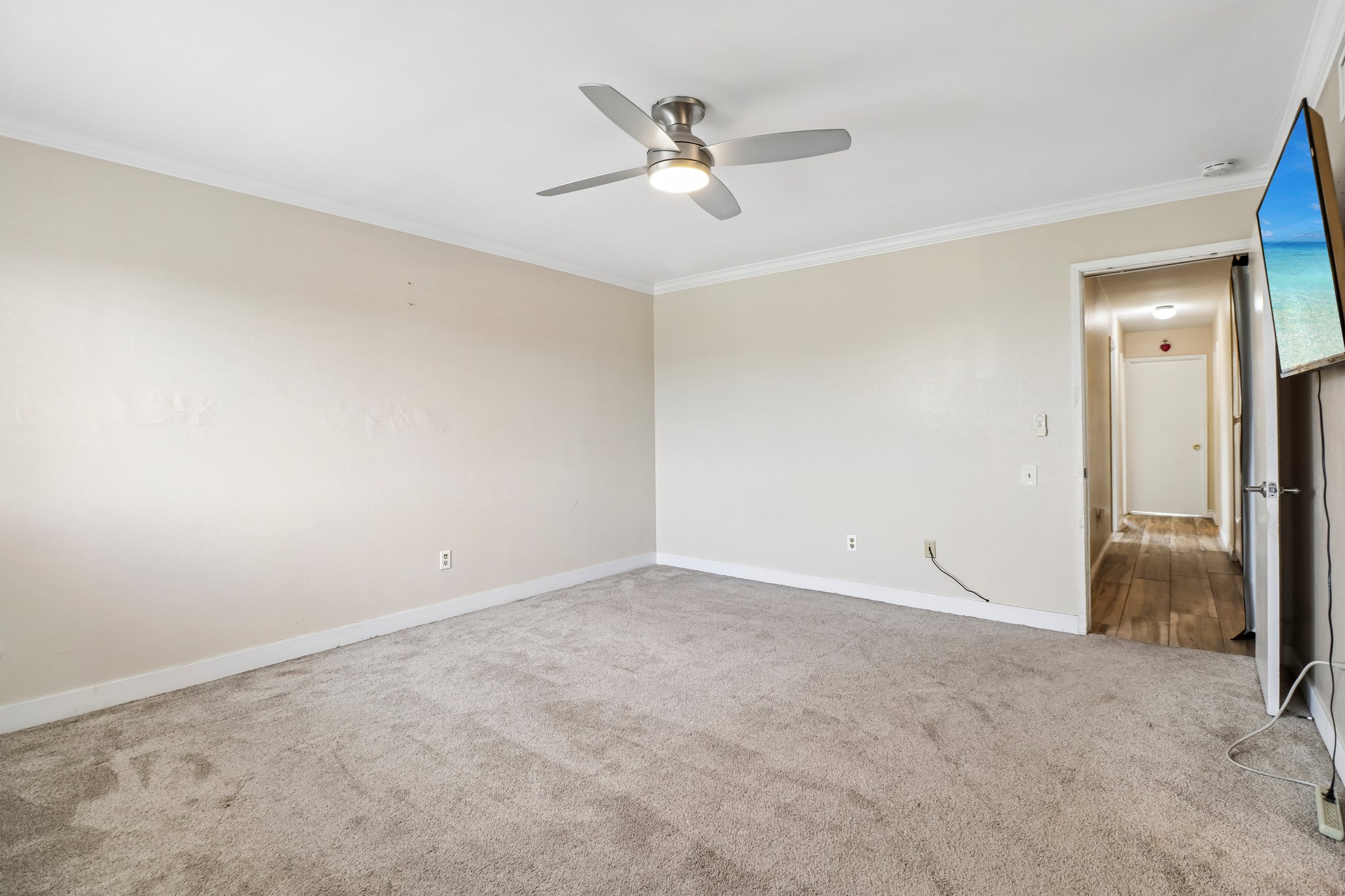 Max Ave-S1206-027.jpg