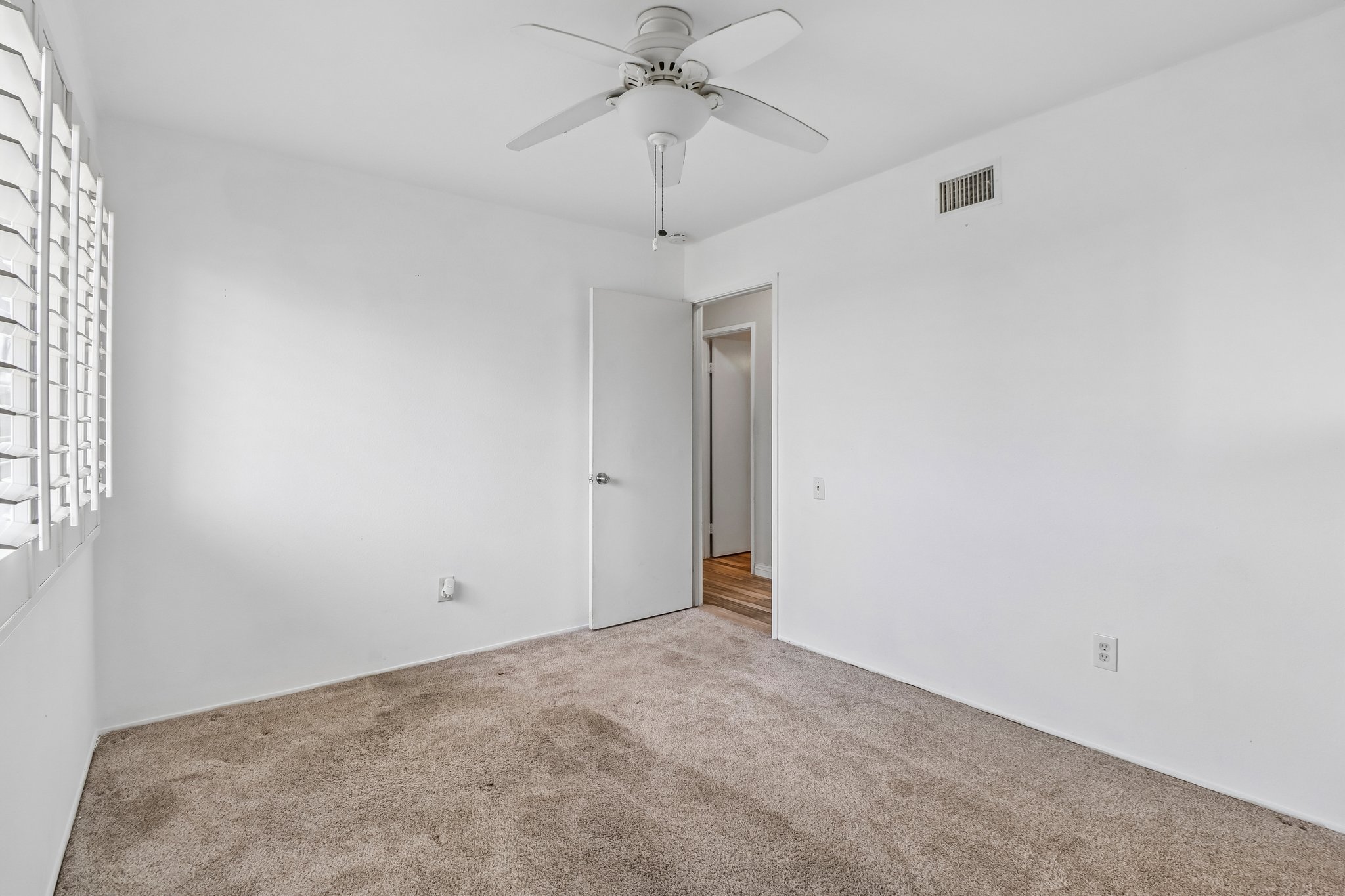 Max Ave-S1206-034.jpg