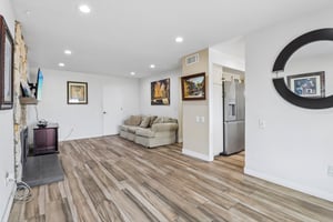 Max Ave-S1206-011.jpg