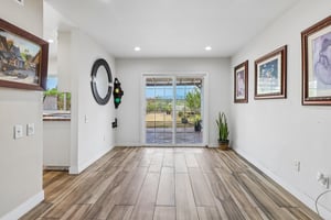 Max Ave-S1206-012.jpg