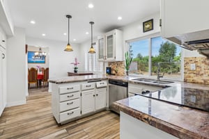 Max Ave-S1206-019.jpg