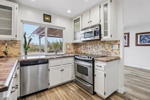 Max Ave-S1206-022.jpg