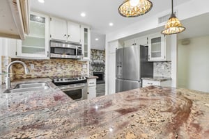 Max Ave-S1206-023.jpg