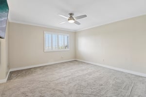 Max Ave-S1206-026.jpg
