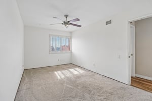 Max Ave-S1206-039.jpg
