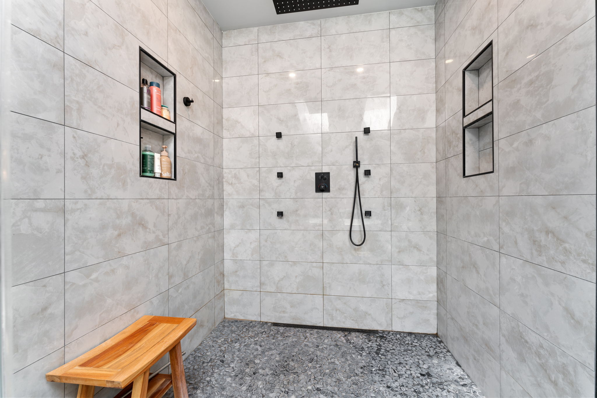 Primary Suite - Bathroom