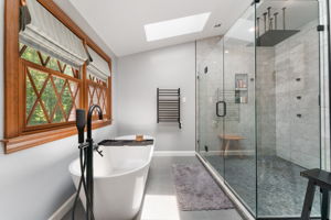Primary Suite - Bathroom